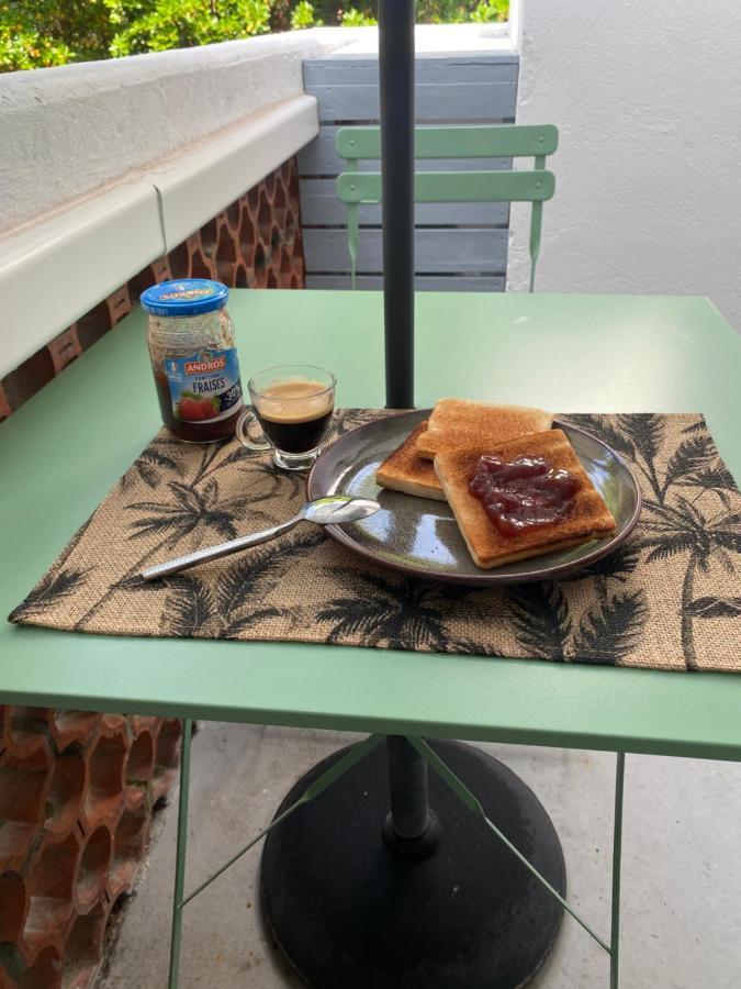 Studio Terrasse, Intra-Muros, Climatise Avec Wifi Avignon Exterior photo